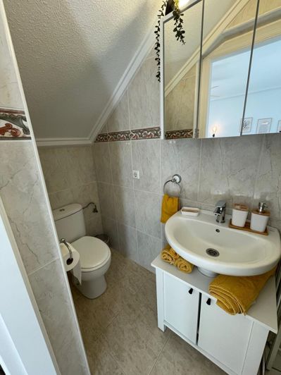 Image No.16-3 Bed Townhouse for sale