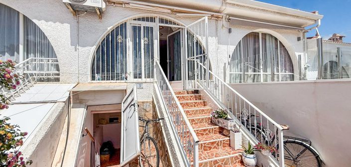 Image No.20-2 Bed Townhouse for sale