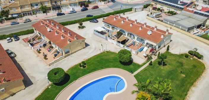 Image No.8-2 Bed Townhouse for sale