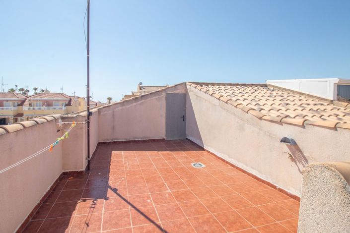 Image No.22-2 Bed Townhouse for sale