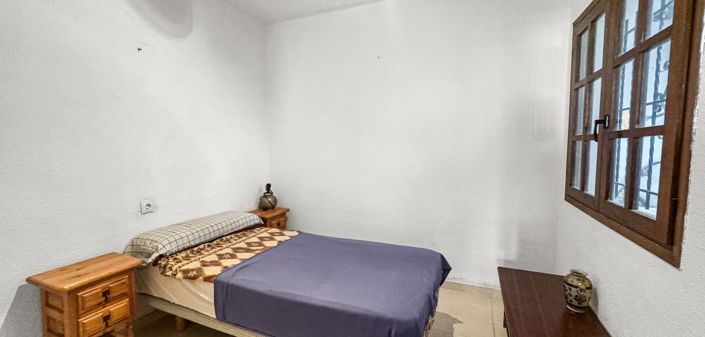 Image No.21-2 Bed Bungalow for sale