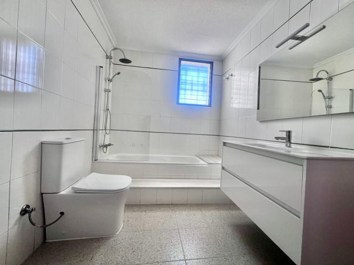 Image No.16-4 Bed Duplex for sale