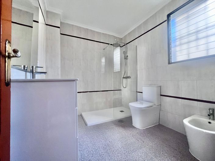 Image No.17-4 Bed Duplex for sale