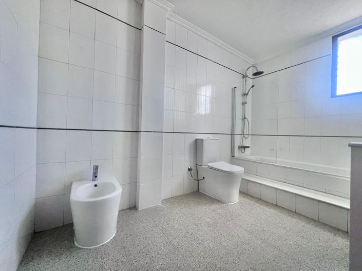 Image No.18-4 Bed Duplex for sale