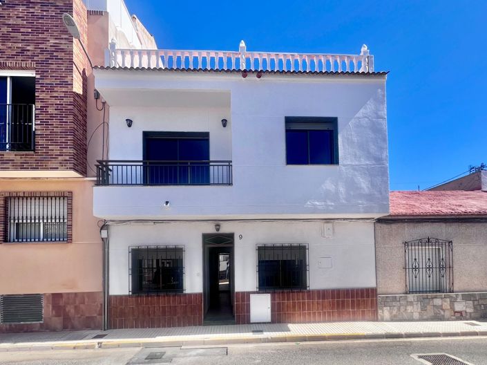 Image No.28-4 Bed Duplex for sale