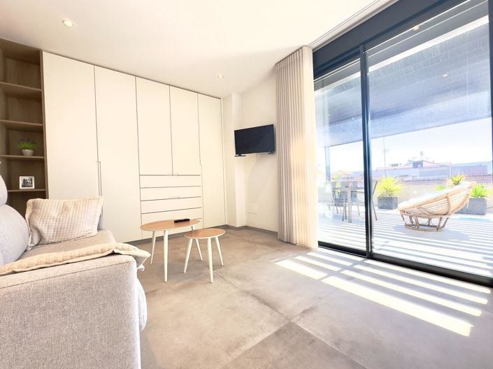 Image No.25-3 Bed Apartment for sale