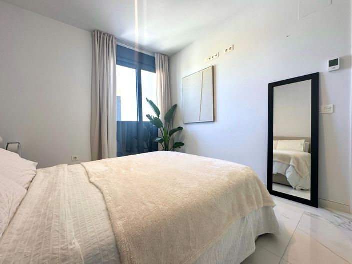 Image No.20-2 Bed Apartment for sale