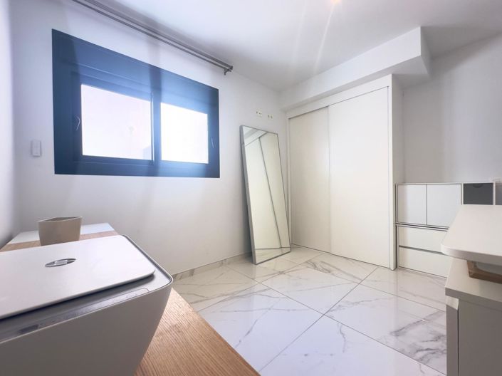Image No.24-2 Bed Apartment for sale
