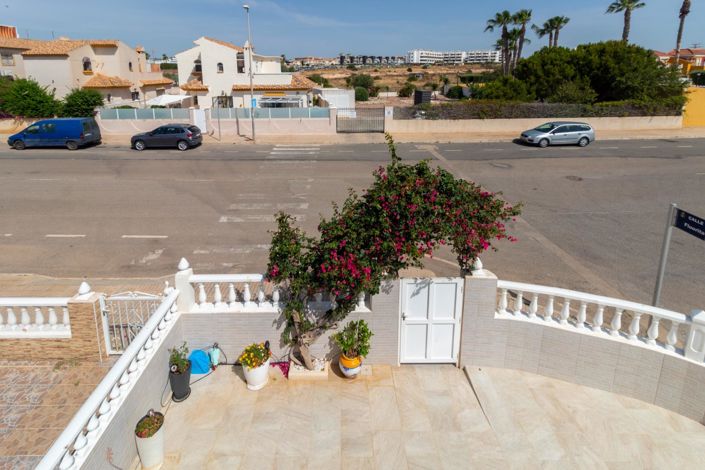 Image No.34-2 Bed Townhouse for sale