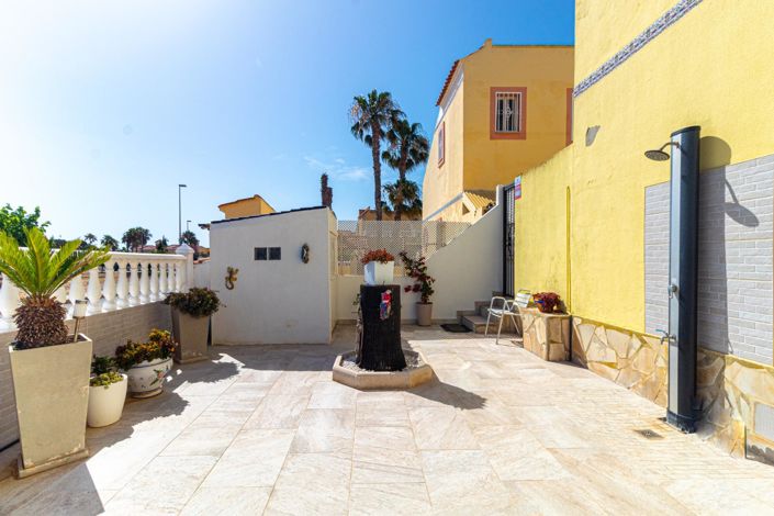 Image No.6-2 Bed Townhouse for sale