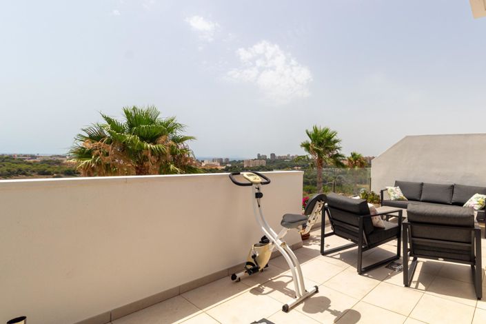 Image No.30-3 Bed Townhouse for sale