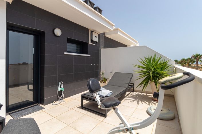 Image No.38-3 Bed Townhouse for sale