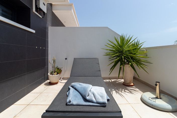 Image No.39-3 Bed Townhouse for sale