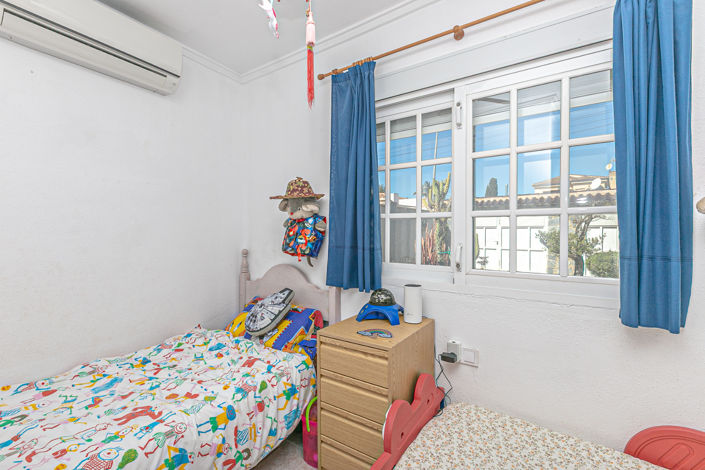 Image No.12-4 Bed Villa for sale