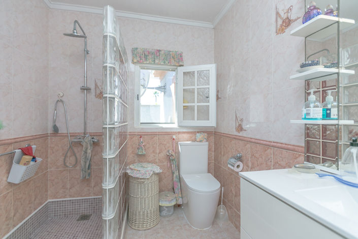 Image No.23-4 Bed Villa for sale