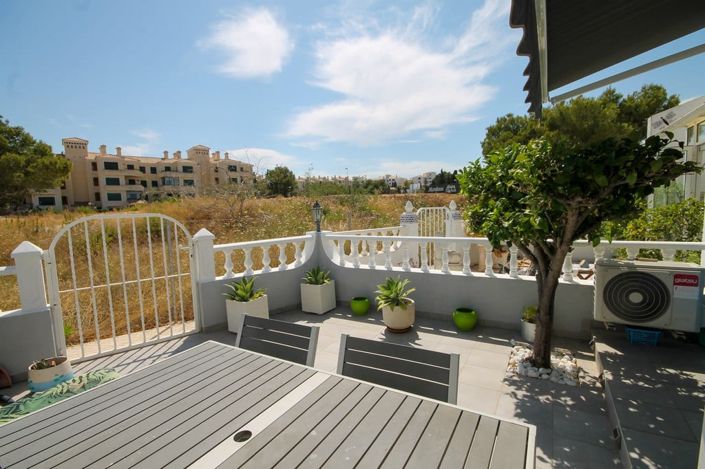 Image No.17-1 Bed Townhouse for sale