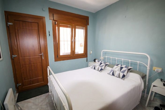 Image No.2-1 Bed Townhouse for sale