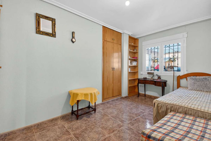Image No.21-2 Bed Apartment for sale