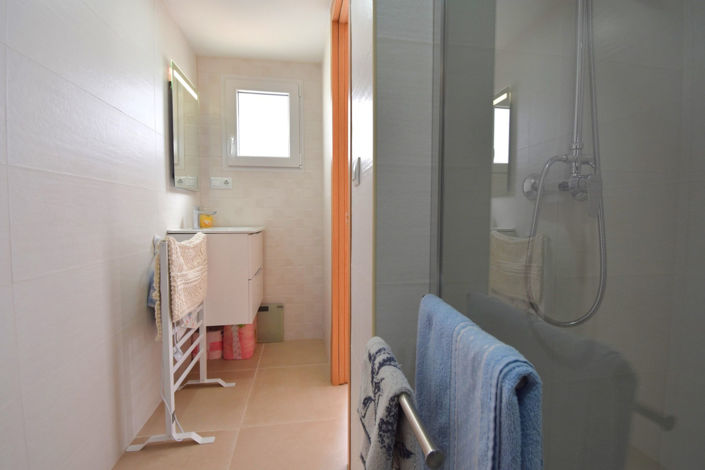 Image No.17-2 Bed Villa for sale