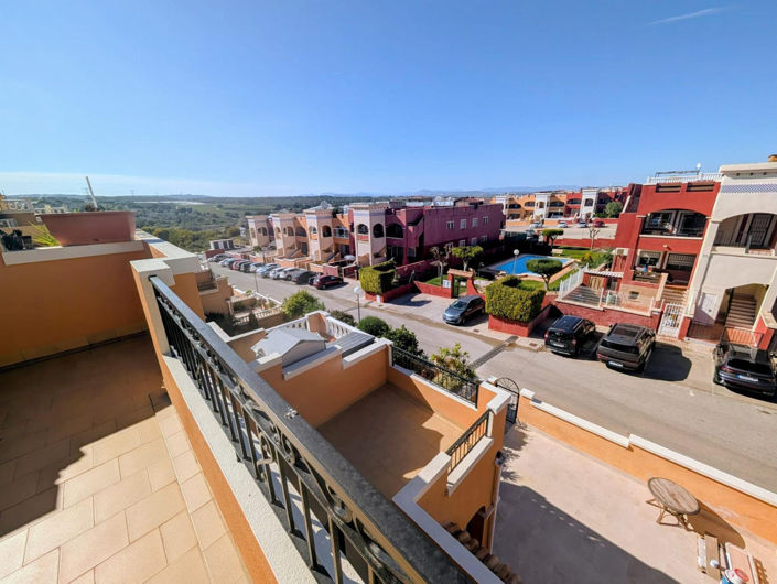 Image No.25-3 Bed Townhouse for sale