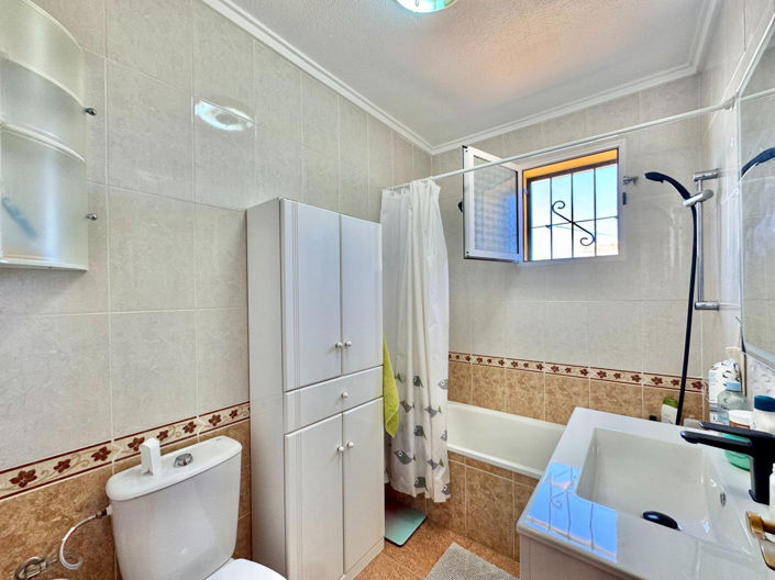 Image No.19-3 Bed Villa for sale