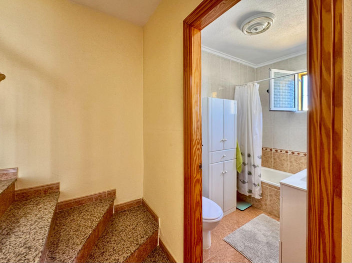 Image No.28-3 Bed Villa for sale