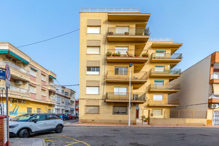 Image No.23-3 Bed Apartment for sale