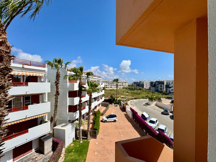 Image No.20-2 Bed Apartment for sale