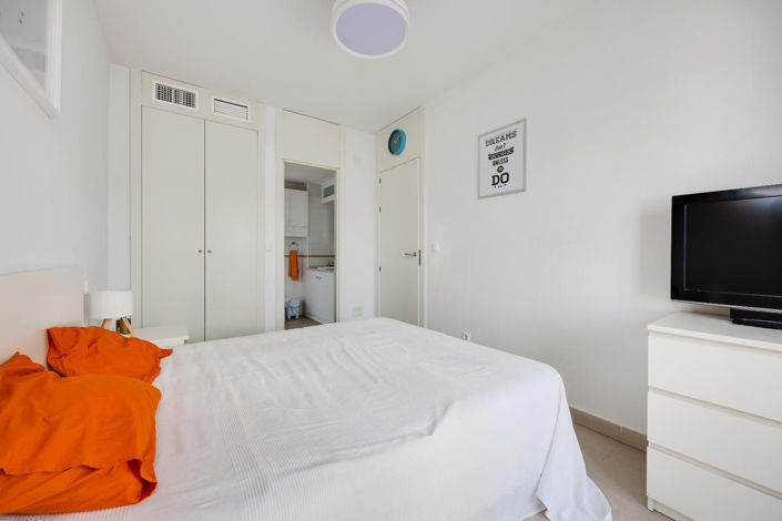 Image No.21-2 Bed Apartment for sale