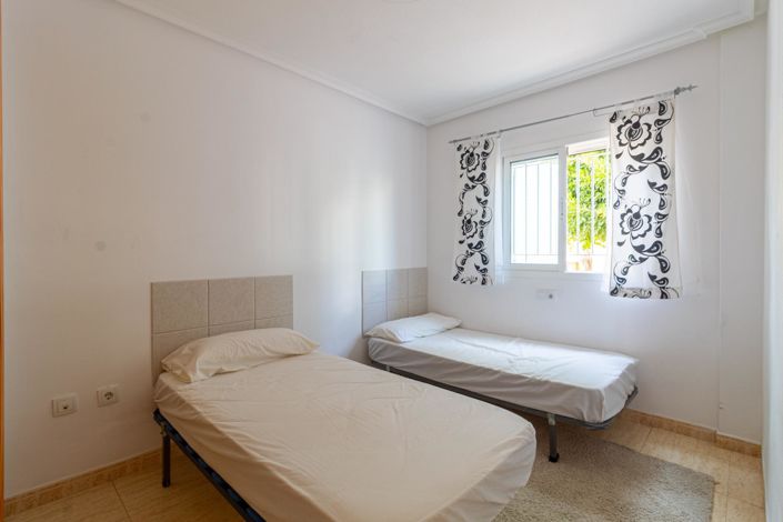 Image No.17-3 Bed Bungalow for sale