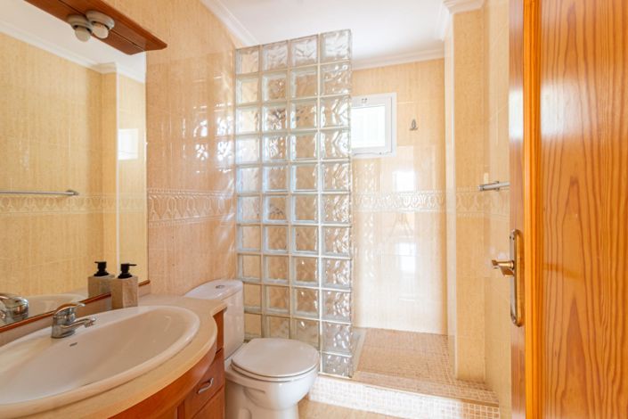 Image No.18-3 Bed Bungalow for sale