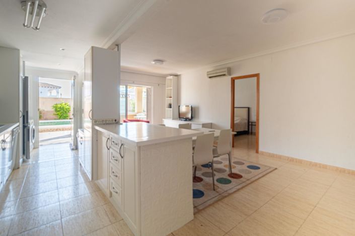 Image No.2-3 Bed Bungalow for sale