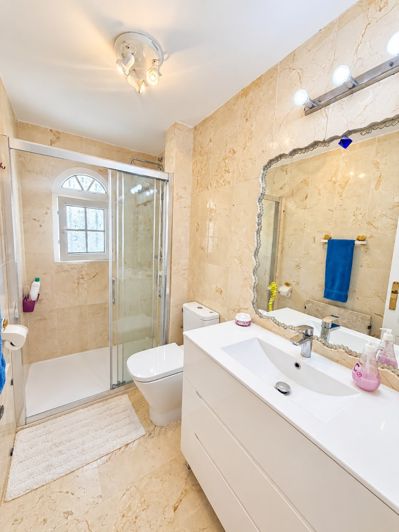 Image No.18-2 Bed Apartment for sale