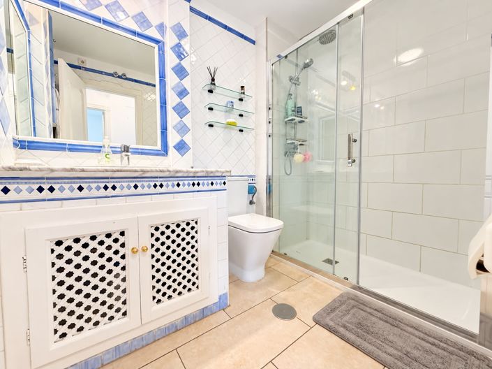 Image No.21-2 Bed Apartment for sale
