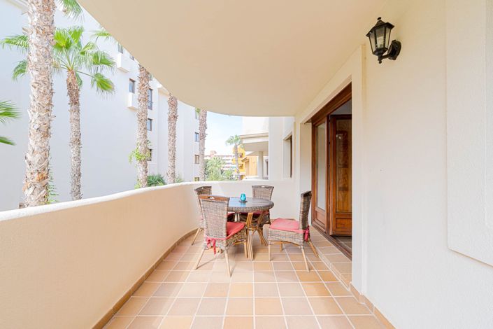 Image No.17-2 Bed Property for sale