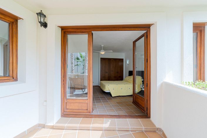 Image No.30-2 Bed Property for sale