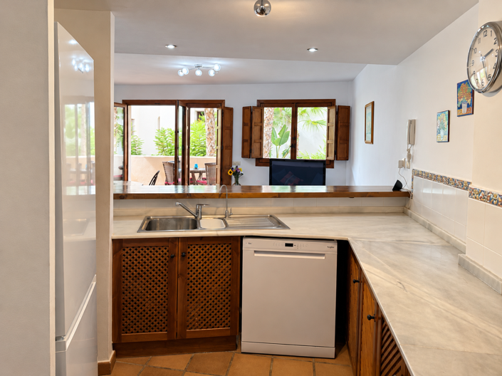 Image No.38-2 Bed Property for sale