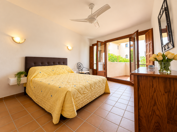Image No.41-2 Bed Property for sale