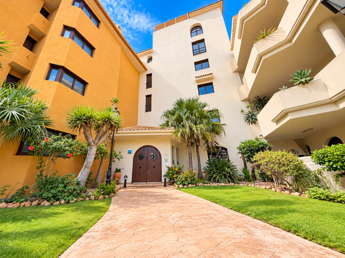 Image No.44-2 Bed Property for sale