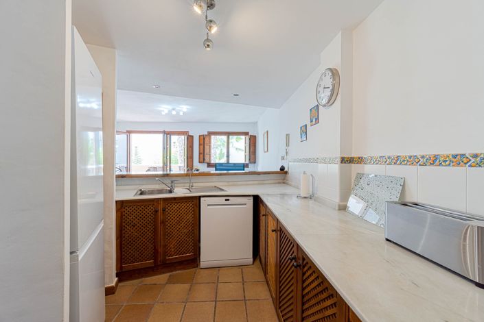 Image No.8-2 Bed Property for sale
