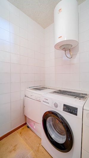 Image No.26-2 Bed Property for sale