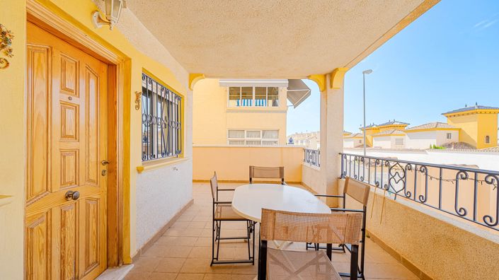 Image No.9-2 Bed Property for sale