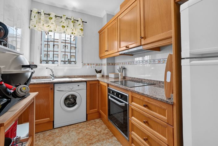 Image No.18-2 Bed Property for sale