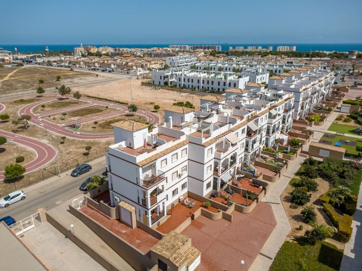 Image No.41-2 Bed Property for sale