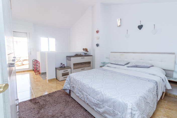 Image No.31-3 Bed Townhouse for sale