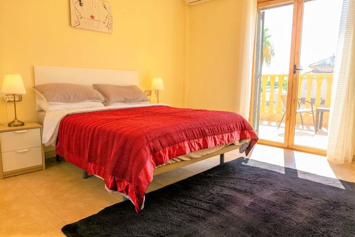 Image No.15-3 Bed Villa for sale
