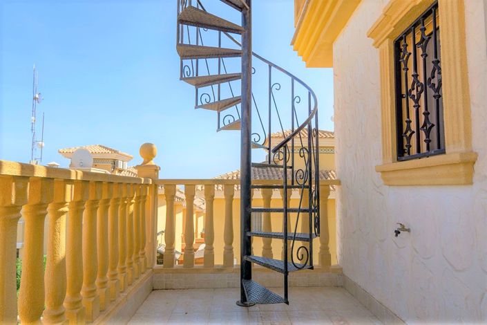 Image No.50-3 Bed Villa for sale