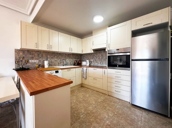 Image No.8-3 Bed Apartment for sale