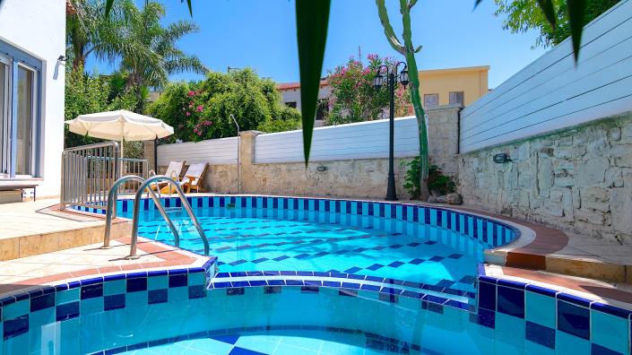 Image No.2-Villa / Détaché de 4 chambres à vendre à Loutra