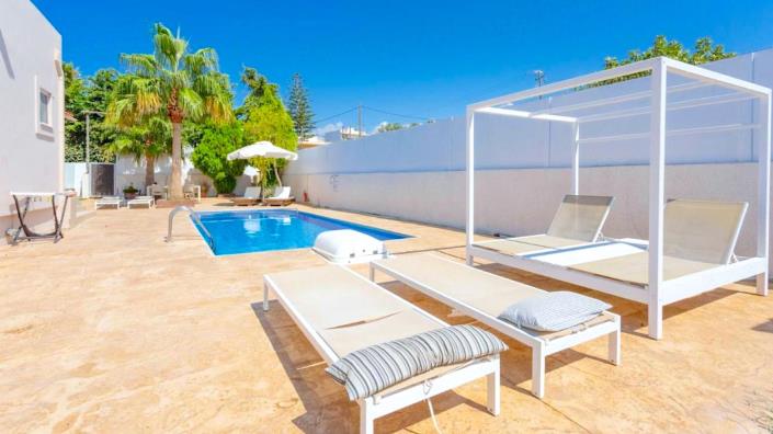 Image No.7-8 Bed Villa / Detached for sale